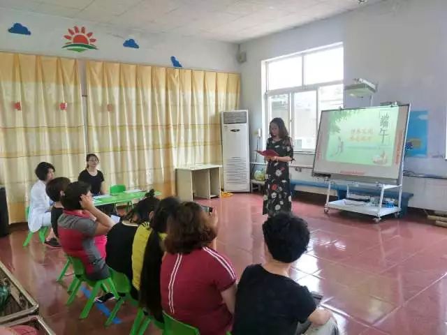 双埠幼儿园教师端午节经典诵读活动简讯