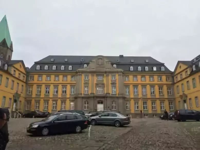 富克旺根艺术大学|德国排名第一、专业最全的